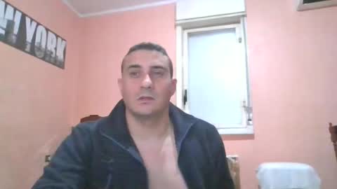 Snapshot of rosario1212 chatting on December 13, 1:04 am Rosario online show from December 13, 1:04 am