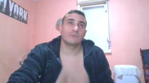 Snapshot of rosario1212 chatting on December 23, 2:13 am Rosario online show from December 23, 2:13 am