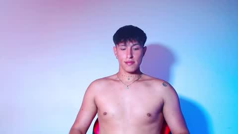 rowanboy23 online show from March 20, 6:23 pm