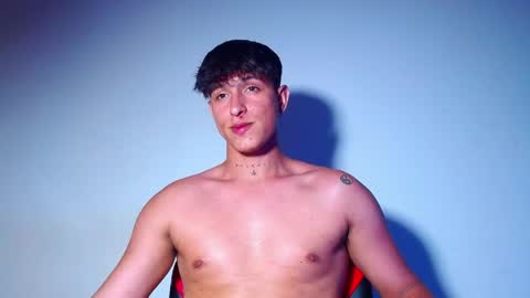 rowanboy23 online show from May 3, 2:25 am