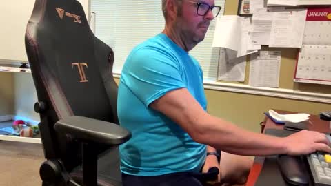 Snapshot of rowdypete787 chatting on November 1, 10:03 pm rowdypete787 online show from November 1, 10:03 pm