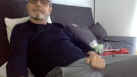 Jimi online show from January 12, 7:45 am