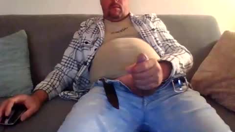 runner_1978 online show from May 15, 9:12 pm