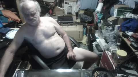 Snapshot of russtenail21 chatting on September 8, 9:58 pm Russtenail21 online show from September 8, 9:58 pm