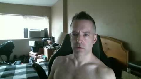 rustic_cuse_777 online show from November 10, 5:29 pm