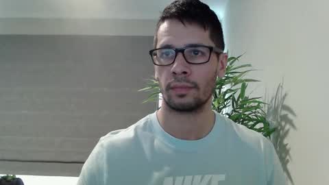 Snapshot of ryan_chatter chatting on October 30, 2:35 am Ryan online show from October 30, 2:35 am