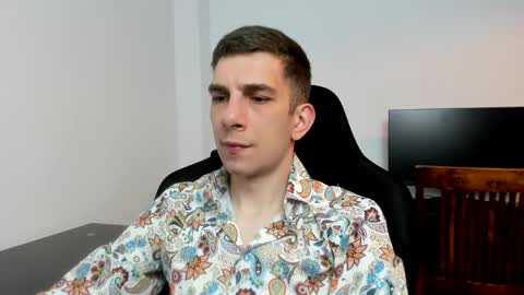 Andrew C. online show from April 25, 7:55 pm