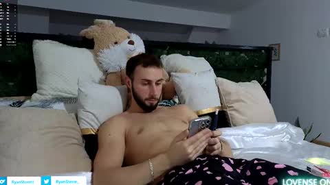 ryanstorm1 online show from October 27, 9:28 pm