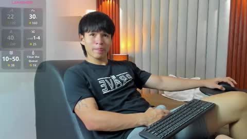 Snapshot of ryo_kush chatting on October 24, 4:25 am Ryo Kush online show from October 24, 4:25 am