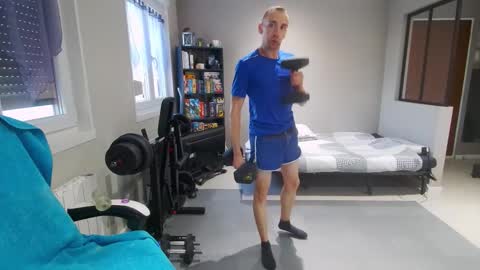 Snapshot of ryukukamifr chatting on October 13, 4:24 pm Ryuk FR online show from October 13, 4:24 pm