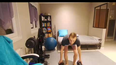 Snapshot of ryukukamifr chatting on March 11, 6:52 pm Ryuk FR online show from March 11, 6:52 pm