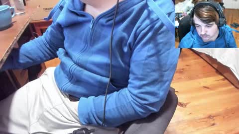 1141323  my Lord Mister Max   moms treasure online show from March 5, 11:34 pm