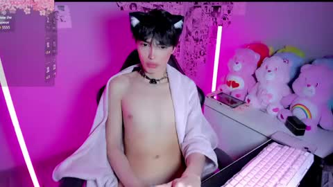 Kitty     online show from May 18, 4:07 am