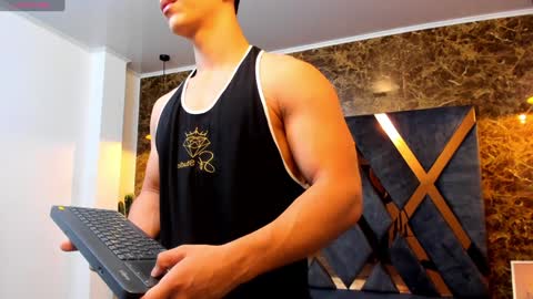 SALVATORE online show from February 1, 11:10 am