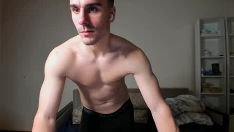 BACK IN 2 WEEKS online show from November 22, 9:03 pm