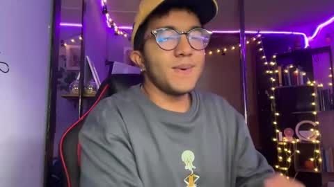 SAMUEL THOMPSON online show from December 31, 4:46 pm