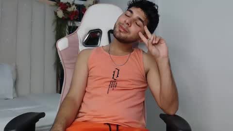 Snapshot of samir_bear chatting on January 25, 12:26 pm Samir online show from January 25, 12:26 pm