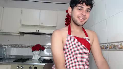 Snapshot of samir_bear chatting on December 31, 12:46 pm Samir online show from December 31, 12:46 pm