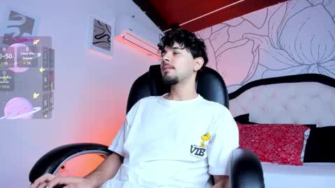 Snapshot of samir_bear chatting on September 29, 12:46 pm Samir online show from September 29, 12:46 pm