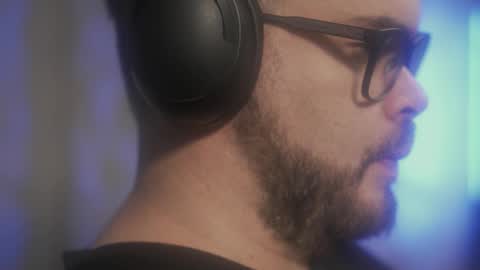 Sanders online show from March 7, 4:32 am