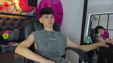 Snapshot of santi_delacruz chatting on February 10, 4:36 pm santi online show from February 10, 4:36 pm