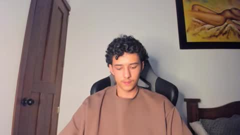 santi_twink19 online show from October 21, 11:18 pm