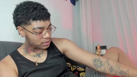 Snapshot of santi_xximo chatting on October 23, 12:14 am Santiago online show from October 23, 12:14 am