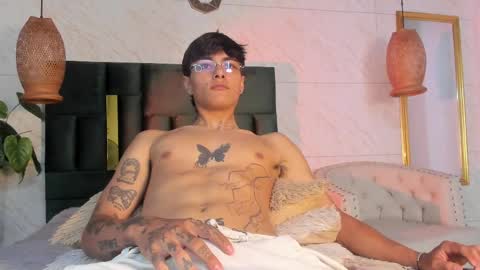 Santiago online show from April 14, 3:22 pm