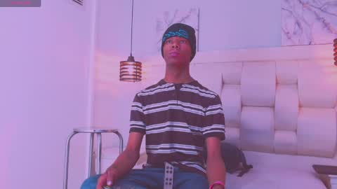 Santiiiiii  online show from April 8, 7:22 pm