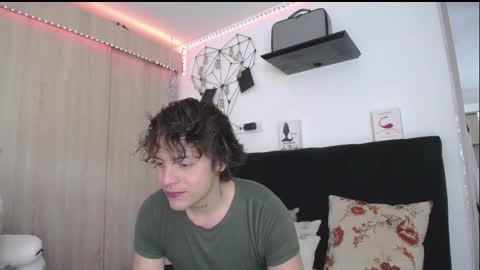 Santii online show from March 13, 1:41 pm