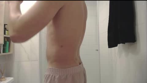 Santii online show from April 1, 1:41 pm