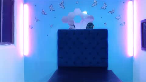 santiago online show from December 9, 1:15 pm