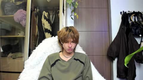 kitty online show from March 12, 2:20 am