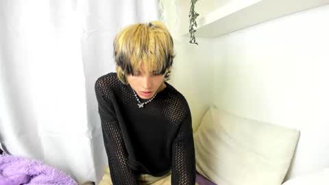 kitty online show from December 20, 3:03 am