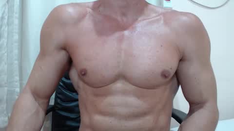 saradorj92 online show from January 7, 11:54 pm