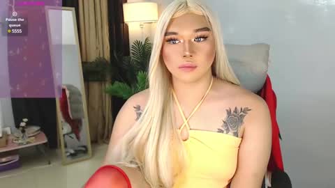 Snapshot of sassyffyra69 chatting on December 17, 11:49 am MARIO LABO online show from December 17, 11:49 am