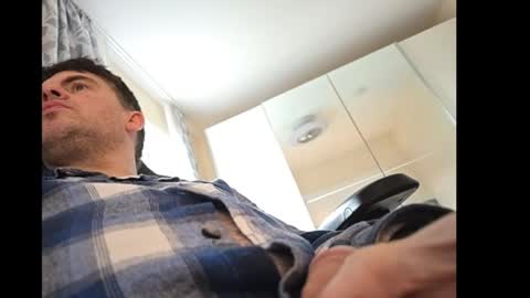 Snapshot of schosch01 chatting on February 7, 1:53 pm schosch01 online show from February 7, 1:53 pm