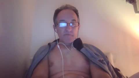 scotchwhieskie online show from December 21, 11:57 pm