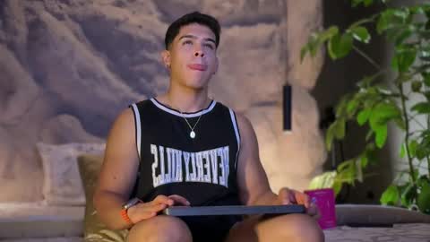 Andrew Flintt online show from March 28, 1:17 am