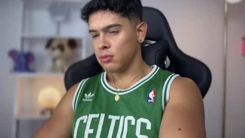 Andrew Flintt online show from December 5, 11:56 pm