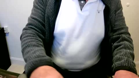 Snapshot of scotti30 chatting on December 28, 9:20 am Scott online show from December 28, 9:20 am