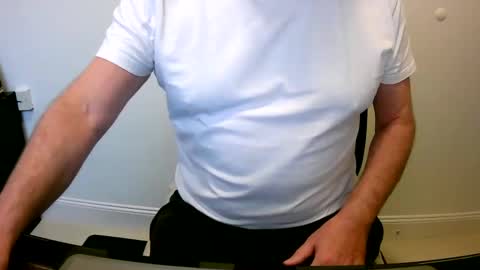 Snapshot of scotti30 chatting on December 26, 9:22 am Scott online show from December 26, 9:22 am