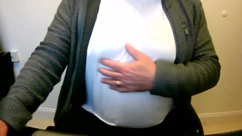 Snapshot of scotti30 chatting on December 14, 8:56 am Scott online show from December 14, 8:56 am