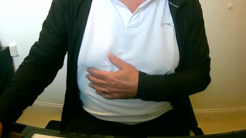 Snapshot of scotti30 chatting on October 5, 8:07 am Scott online show from October 5, 8:07 am