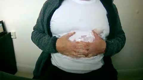 Snapshot of scotti30 chatting on February 27, 9:32 am Scott online show from February 27, 9:32 am