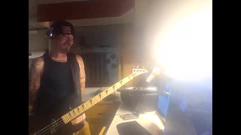 screwnutandbolte online show from December 1, 2:09 pm