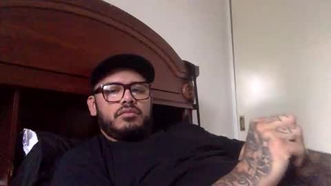 scrwedup_jux online show from May 11, 4:04 pm