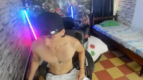 sebas jusa online show from April 17, 12:52 pm