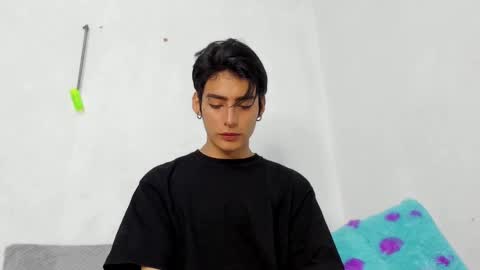 sebastian online show from December 6, 10:30 pm