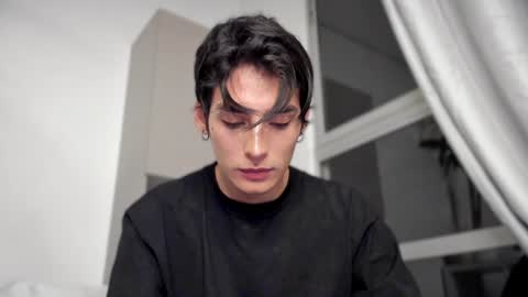 sebastian online show from December 21, 11:34 pm